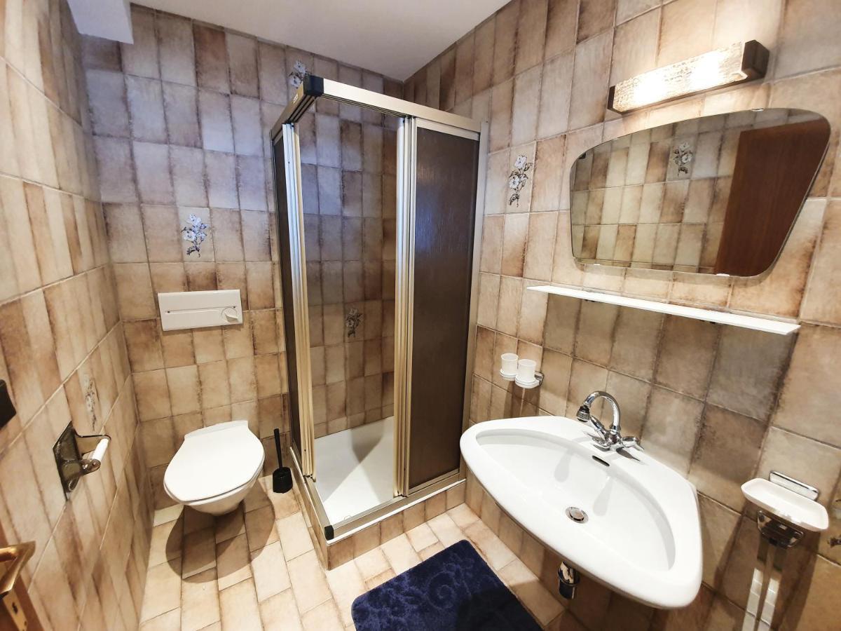 Ferienwohnung Kroell 齐勒河谷采尔 外观 照片