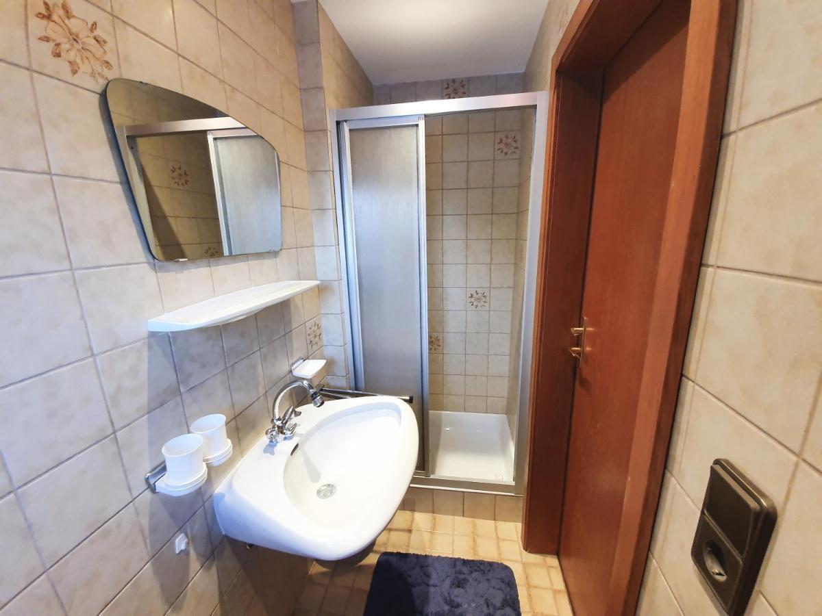 Ferienwohnung Kroell 齐勒河谷采尔 外观 照片